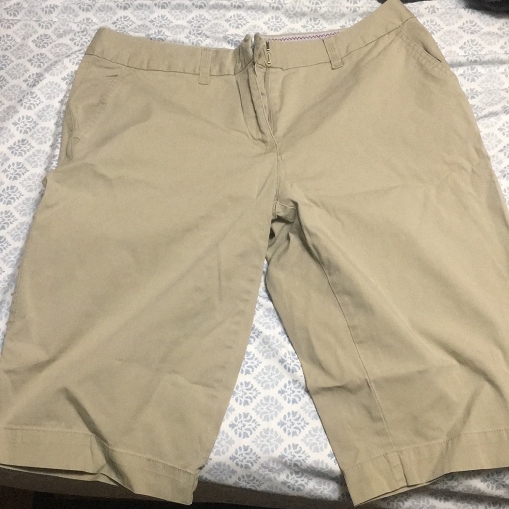 Izod Size 14 Shorts
